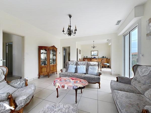 Maison à vendre 375 000 € Saint-Médard-en-Jalles 4 p 104 m² DPE C