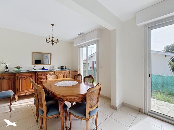 Maison à vendre 375 000 € Saint-Médard-en-Jalles 4 p 104 m² DPE C