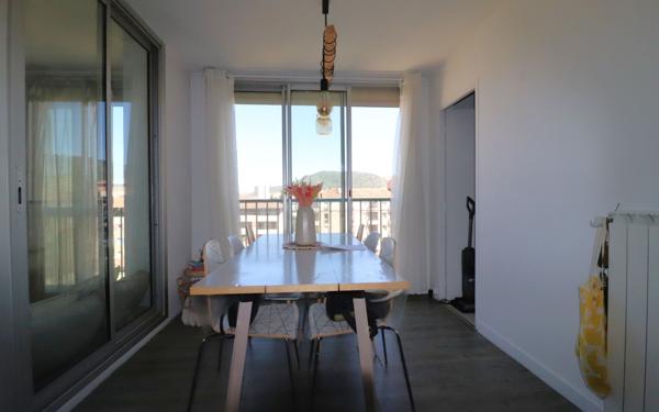 Appartement à vendre    4 pièces • 81 m2 Aubagne