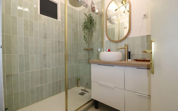 Appartement à vendre    4 pièces • 81 m2 Aubagne