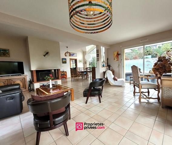 29000 QUIMPER - Maison avec piscine  6 pièce(s)  174 m2