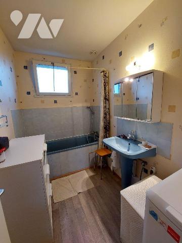 À VENDRE - RENNES (35) - Quartier Landry - Dans un lotissement, une maison mitoyenne de 1986 d'...