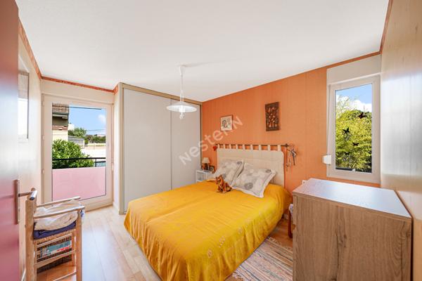 Chalon sur Saône centre ville Maison spacieuse 4 chambres, bureau jardin et garage double !