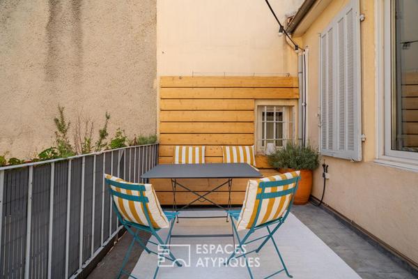 Appartement de charme avec terrasse en plein coeur du centre ville