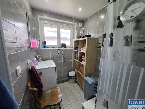 Maison
                                                                                                                                                                                                                                                                                                                        5 pièce(s)                                                                                                                                                                                                          2 chambre(s)                                                                                                                                                                                                          68.25  m²