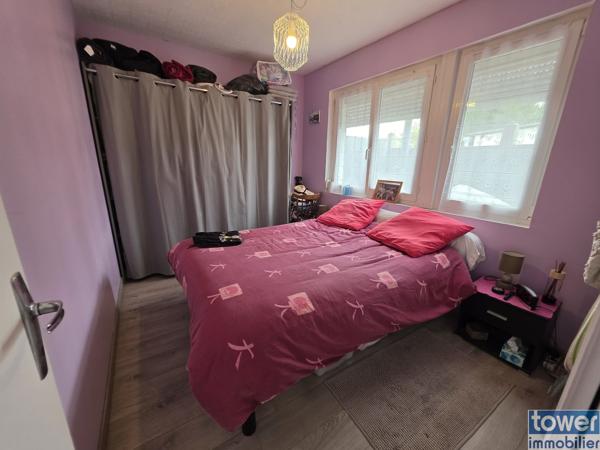 Maison
                                                                                                                                                                                                                                                                                                                        5 pièce(s)                                                                                                                                                                                                          2 chambre(s)                                                                                                                                                                                                          68.25  m²