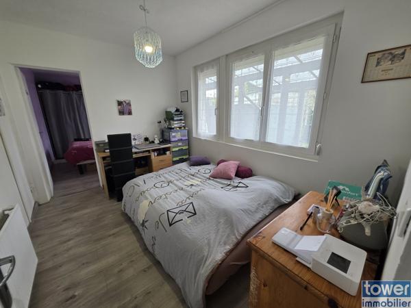 Maison
                                                                                                                                                                                                                                                                                                                        5 pièce(s)                                                                                                                                                                                                          2 chambre(s)                                                                                                                                                                                                          68.25  m²