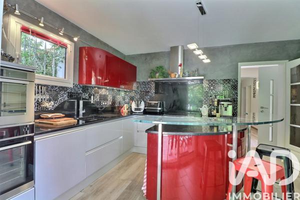 Maison à vendre 6 pièces 158 m² Châteauneuf-les-Martigues
