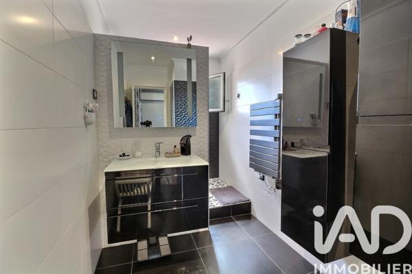 Maison à vendre 6 pièces 158 m² Châteauneuf-les-Martigues