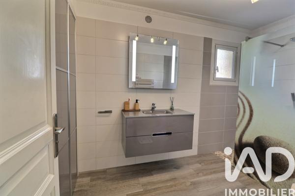 Maison à vendre 6 pièces 158 m² Châteauneuf-les-Martigues