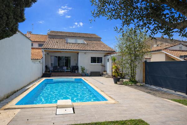 Villeneuve-sur-Lot (47300) Villeneuve-sur-Lot – Belle maison de ville entièrement rénovée avec piscine, grands volumes - vie de plain-pie