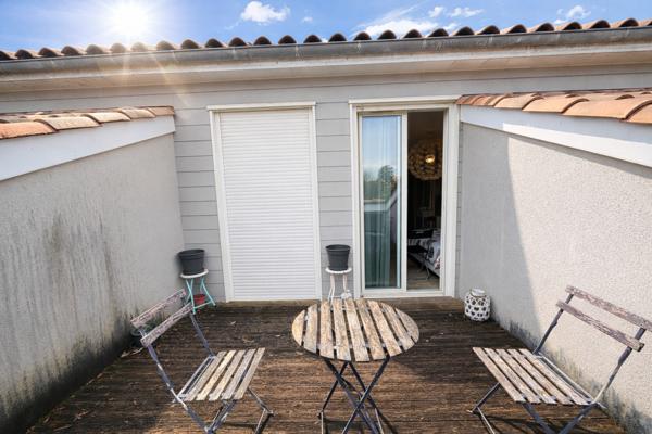 Villeneuve-sur-Lot (47300) Villeneuve-sur-Lot – Belle maison de ville entièrement rénovée avec piscine, grands volumes - vie de plain-pie