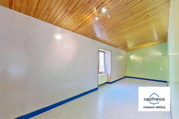 Maison familiale avec jardin et dépendances – Is-sur-Tille, proche centre-ville