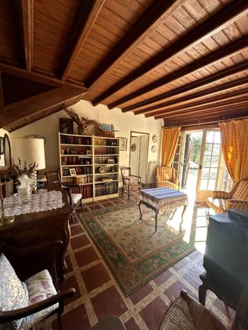 Pinay-Parigny-Les-Vaux, Maison de Charme