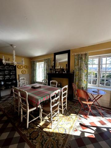 Pinay-Parigny-Les-Vaux, Maison de Charme