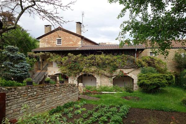 Maison à vendre à La Roche-Vineuse en Saône-et-Loire (71960), ref : MA 594