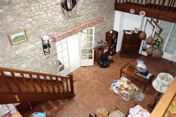 Maison à vendre à La Roche-Vineuse en Saône-et-Loire (71960), ref : MA 594