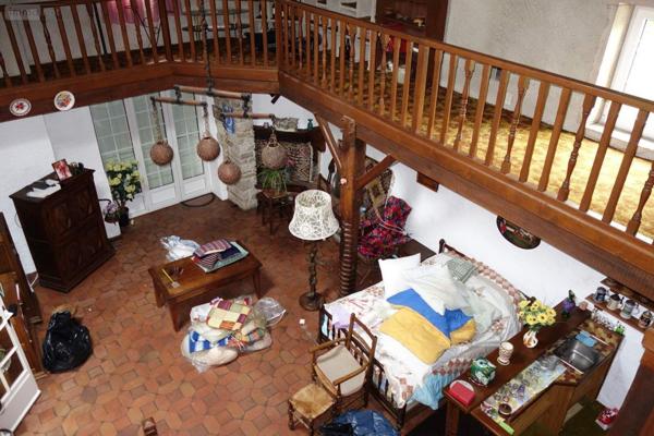 Maison à vendre à La Roche-Vineuse en Saône-et-Loire (71960), ref : MA 594