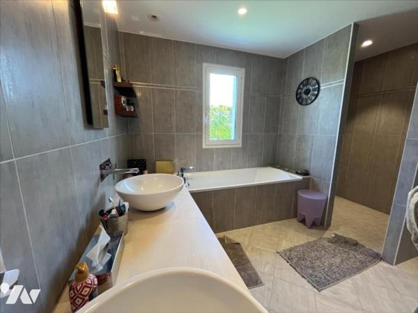 SAINT MARCEL LES VALENCE - Maison 8 PIECES 274  m² 750 000 € charge vendeur