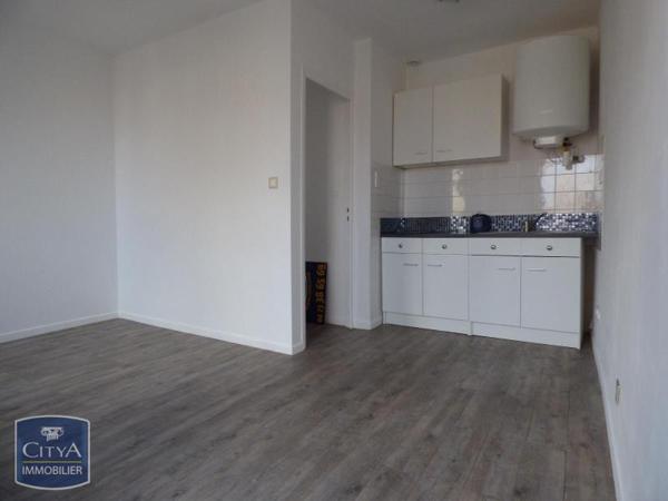 Location appartement Riom (63200) 1 pièce 17.83m²