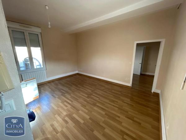Appartement à louer 2 pièces 43.29m² Châlons-en-Champagne (51000)