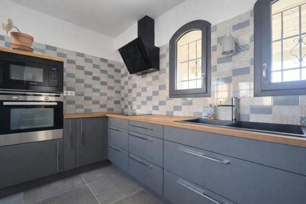 Maison Balaruc Les Bains 5 pièce(s) 145 m2