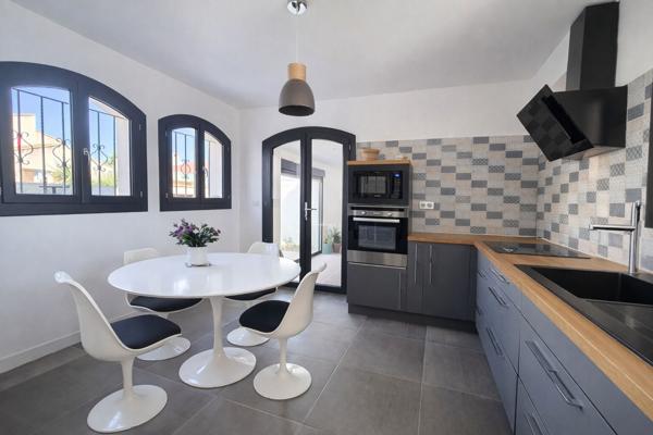 Maison Balaruc Les Bains 5 pièce(s) 145 m2