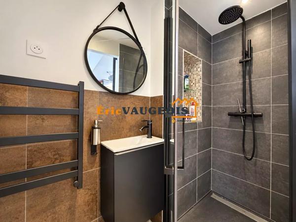 Vente                                                      Maison
                        
                     6 pièces                      160 m2                     à Coulommiers