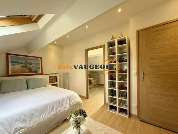 Vente                                                      Maison
                        
                     6 pièces                      160 m2                     à Coulommiers