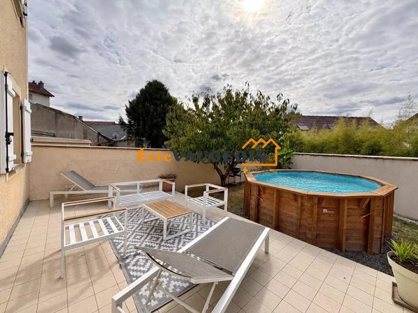 Vente                                                      Maison
                        
                     6 pièces                      160 m2                     à Coulommiers