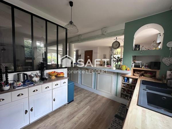 Mas provençal avec piscine et dépendance au calme absolu