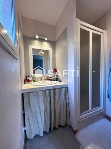 Mas provençal avec piscine et dépendance au calme absolu