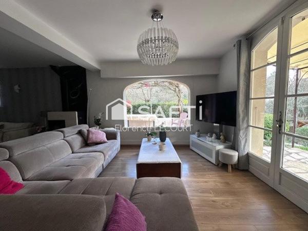 Mas provençal avec piscine et dépendance au calme absolu