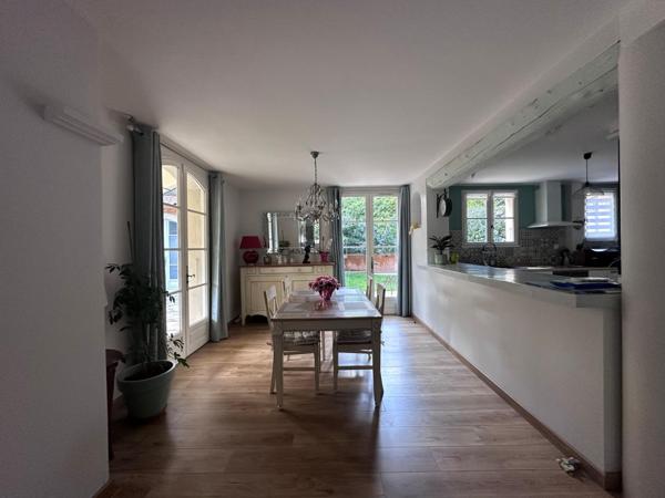 Mas provençal avec piscine et dépendance au calme absolu