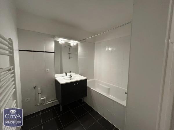 Appartement à vendre 3 pièces 68.15m² Bordeaux (33300)