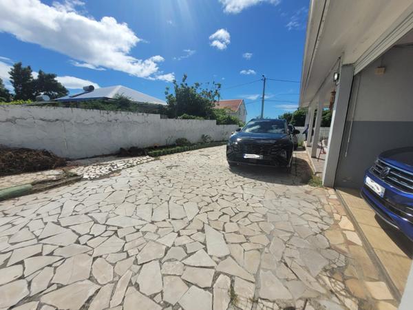 Basse-Terre (97100) MAISON T4 A VENDRE A BASSE TERRE - LIMITE SAINT CLAUDE