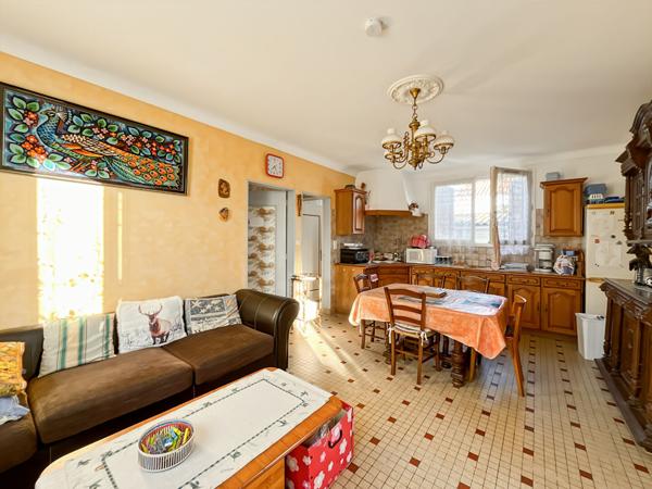 Maison T3 avec garage de 40 m² à seulement 250 mètres du Super U