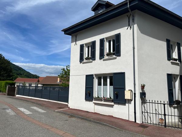 Maison de charme à Allevard - 4 chambres et jardin!