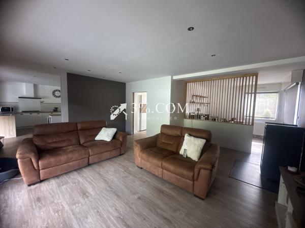 Maison 8 pièce(s) 5 chambre(s) 140 m²