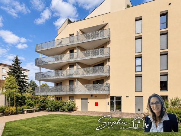 Appartement
         4 pièces
        - 80 m² Exclusivité 341 000 € *