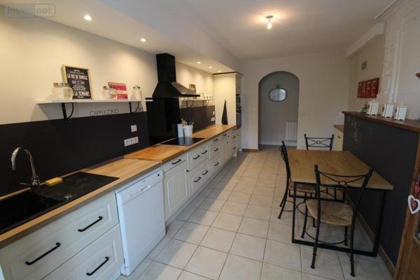 Maison à vendre à Chaniers en Charente-Maritime (17610), ref : 17111-602