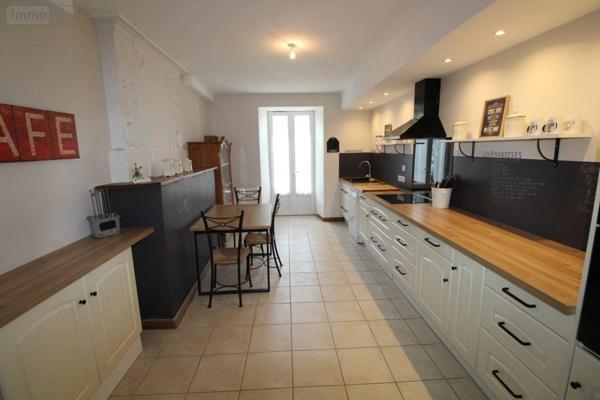 Maison à vendre à Chaniers en Charente-Maritime (17610), ref : 17111-602