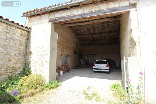 Maison à vendre à Chaniers en Charente-Maritime (17610), ref : 17111-602