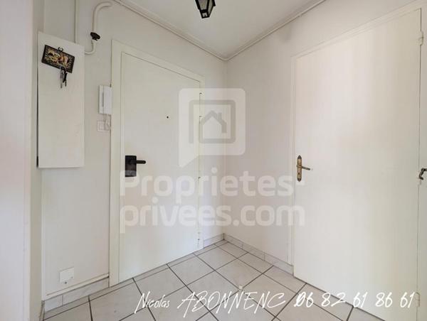 Appartement Fontaine 4 pièce(s) 61.62 m2