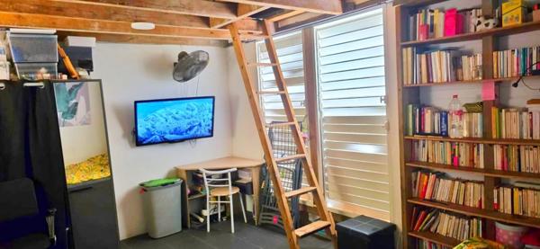 Immeuble de rapport 3 studios et 1 local commercial