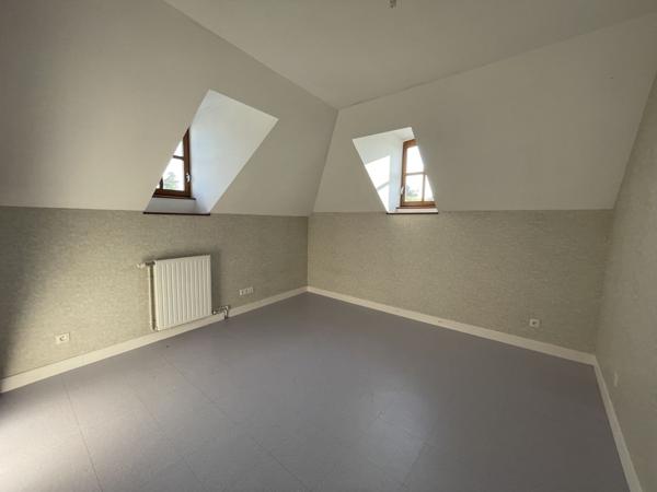 Location Appartement78 m² - 3 Pièces - INEUIL (18160)
