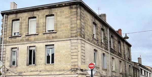 A VENDRE APPARTEMENT DE TYPE 3 LOUE - SECTEUR BORDEAUX VICTOIRE / CAPUCINS , Bordeaux A VENDRE APPARTEMENT DE TYPE 3 LOUE - SECTEUR BORDEAUX VICTOIRE / CAPUCINS , Bordeaux