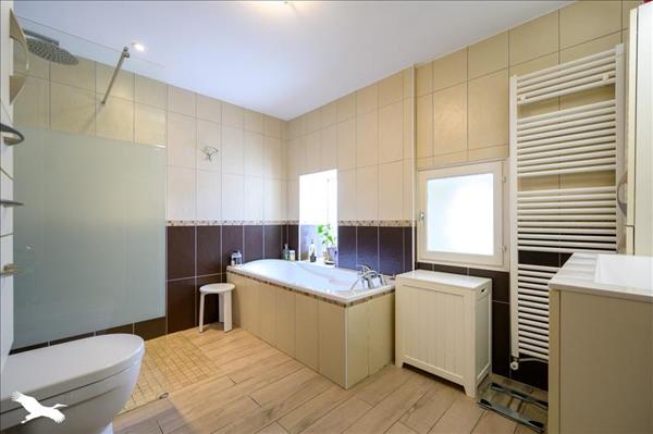 Maison à vendre |  Puilboreau |  8 pièces | 263 m²