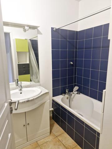 Courthézon (84350) Appartement T2 en rez-de-chaussée avec stationnement