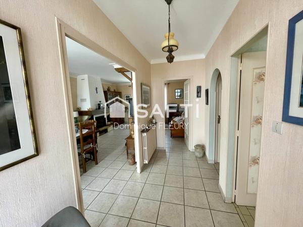 Maison de 145m², 5 pièces sur 1275m² de terrain.